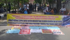 Gelar Aksi, Masyarakat Pulo Padang Labuhanbatu Tolak Berdirinya Pabrik Sawit