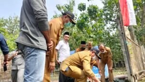 Peletakan Batu Pertama Jalan Tembusan Desa ke Lokasi SMKN 1 Rejotangan, Ini Harapan Bupati Tulungagung