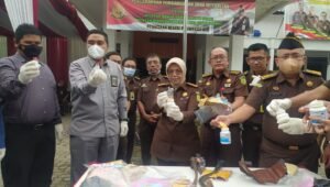 Kejaksaan Negeri Purwakarta Musnahkan Ribuan Butir BB Obat Terlarang