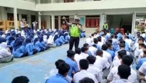 Tingkatkan Disiplin Berlalu Lintas, Polres Labuhanbatu Sambangi SMK Siti Banun