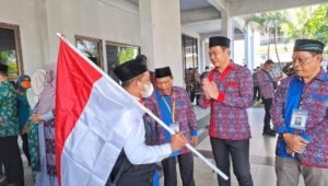 Bupati Kapuas Hulu Hadiri Pelepasan Jamaah Haji Via Batam   
