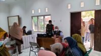 Babinsa Palumbonsari Monitor Pembuatan Adminduk