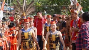 Bupati Kapuas Hulu Dukung Perlombaan Gawai yang Melibatkan Generasi Muda