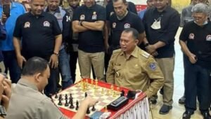 Bupati Jajal Kemampuan Kapolres Labuhanbatu Bermain Catur