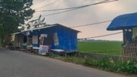 Pedagang di Atas Saluran Irigasi Rawamerta akan Dipindahkan