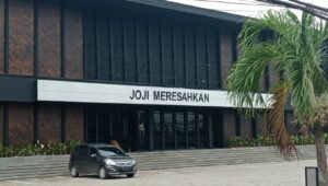 Papan Plang Holywings Dilepas, Apakah Hanya Sementara atau Selamanya?