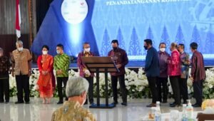 Bupati Kapuas Hulu Hadiri Rako Tingkat Tinggi TP2DD