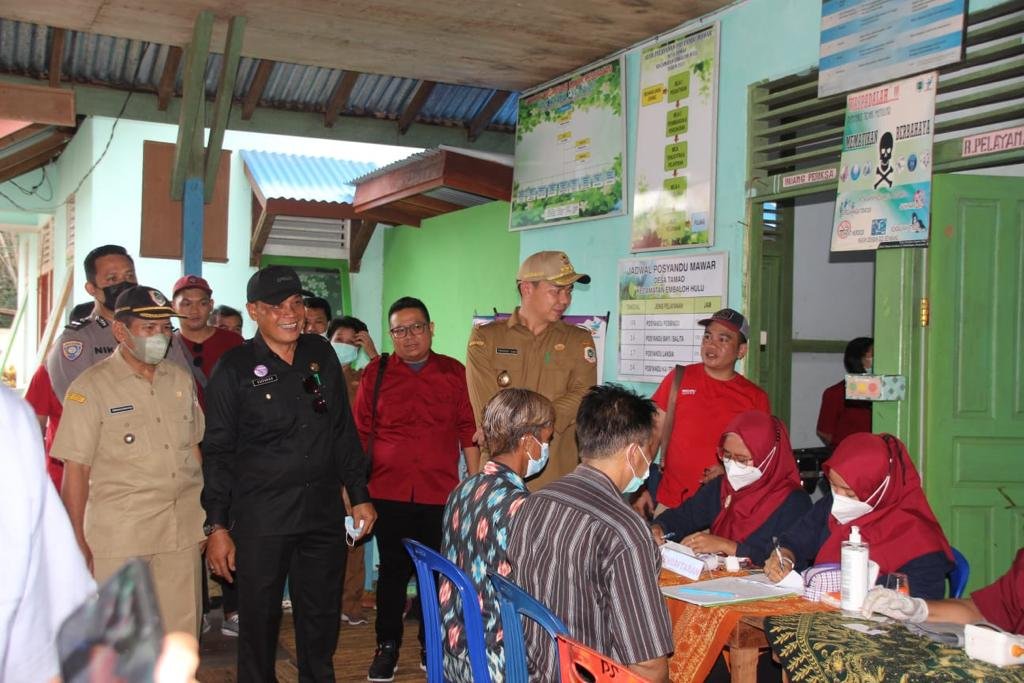 Kunker ke Embaloh Hulu, Bupati Fransiskus Diaan: Optimalkan Pelayanan Kesehatan