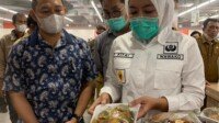 Geram, Wawako Fitri Temukan Banyak Makanan Kadaluarsa di Salah Satu Supermarket