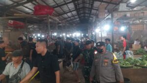 Polres Purwakarta Buru Pelaku Penusukan di Pasar Induk Cikopo