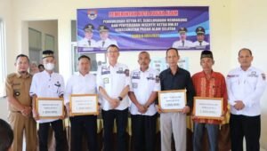 Wako Janjikan Seragam Bagi Ketua RT Kota Pagar Alam