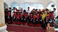 Masjid Nurul Hidayah Wisuda 61 Santri TPA