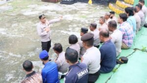 Arahan Kapolres Fakfak Hendriyana saat Kunkernya di Polsek Fakfak