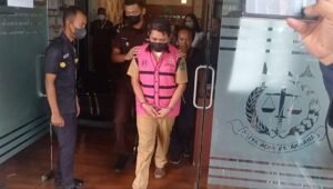 Kejari Prabumulih Tahan Dua Tersangka Dugaan Korupsi Baju Olahraga Usia Lanjut di Dinkes Prabumulih