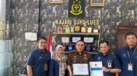 Kejari Gayo Lues Terima Piagam Penghargaan dari KPPN Kutacane    