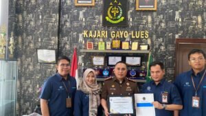 Kejari Gayo Lues Terima Piagam Penghargaan dari KPPN Kutacane    