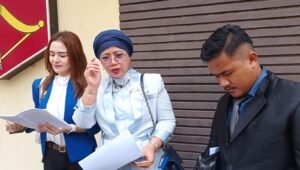 Mantan Notaris, Zulkifli Sitompul Dilaporkan Balik