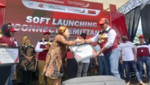 LPK BLK LN Tri Gosiva Sukses Tulungagung Diganjar Penghargaan