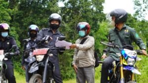 Bupati Kapuas Hulu Tanggapi Keluhan Masyarakat Terkait Jalan antar Kecamatan