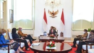 Delegasi Bank Dunia Bertemu Presiden Jokowi di Istana Merdeka Jakarta