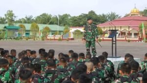Bantu Korban Banjir, Yonif RK 644/Wls Siapkan Sarana Evakuasi dan Penampungan 