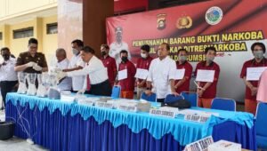 Ditresnarkoba Polda Sumsel Musnahkan BB 1,8 Kg Sabu dan 18,5 Kg Ganja
