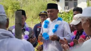 Wabup Kapuas Hulu Sebut Pesantren untuk Bentengi Moral