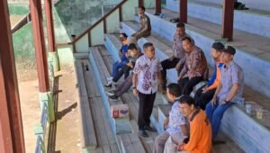 Sekda Kapuas Hulu Tinjau Persiapan HUT RI ke 77