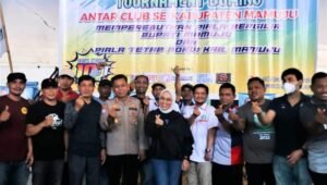 Buka Turnamen Domino, Sutinah akan Gelar Bupati Mamuju Cup Setiap Tahun