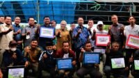 Bupati Mamuju Serahkan Bantuan bagi KUM
