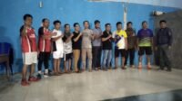 Serahkan Hadiah, Ini Pesan Kades Salletto
