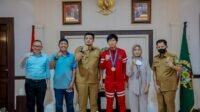Bawa Timnas U-16 Juara Piala AFF, Bobby Nasution Berangkatkan Crespo dan Orang Tua Haji