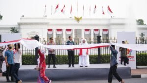 Kapolri Gelorakan Semangat Persatuan-Kesatuan Bangsa di Acara Kirab Merah Putih