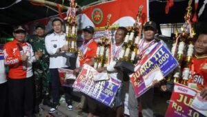 Tutup Turnamen Sampan Bidar Terbesar di Kalbar, Ini Kata Bupati Kapuas Hulu