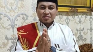 Sikok Bagi Rato Dak Cayo Cobloskelah. Hari Riska: Seri Kembang II Butuh Perubahan