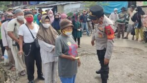 Polda Sumsel Bagikan Bantuan Sosial Untuk Masyarakat