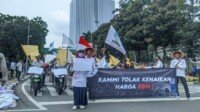 PP KAMMI Gelar Aksi, Kibarkan Bendera Kuning