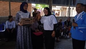 Cegah Stunting, LPAI Labuhanbatu Berikan Roti kepada Bumil dan Balita