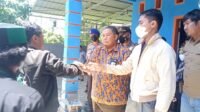 Massa Rampas Megaphone Kepala Ombudsman Sulbar