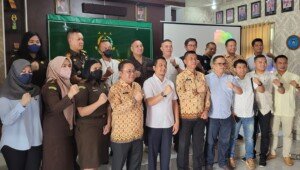 Penandatangan Fakta Integritas PPS dilingkungan Dinas PUPR Prabumulih, ini Pesan Kajari Roy Riady