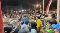 Meriahkan Turnamen Bola Voli Plastik, Wakil Bupati Tulungagung Jadi Idola Baru Masyarakat Desa Ngrendeng