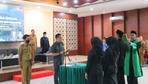 Sekda Ratu Dewa Lantik 128 Kepsek