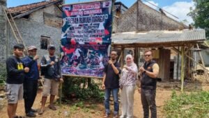 Beruntung, Rumah Warga Cinangka Purwakarta Dibedah Laskar Merah Putih