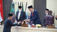 Wagub Mawardi Dengarkan Pandangan Umum 9 Fraksi DPRD Terhadap Raperda APBD 2023