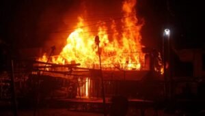 Diduga Akibat Korsleting Listrik, 4 Unit Ruko Diamuk “Si Jago Merah”