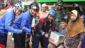 HUT TNI di Muba, Sisir Warga Pra sejahtera Bagi-bagi Sembako