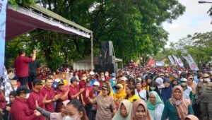 Seusai Lepas Ribuan Peserta Jalan Sehat, Bupati Tulungagung Sebut Koperasi Tulang Punggung Masyarakat