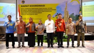 Bupati Kapuas Hulu Ikuti Rakor PTPR