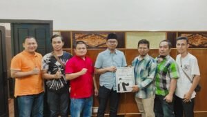 Support Komunitas Batu Akik, YPN Dapat Piagam Penghargaan