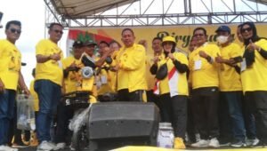 Tumpah Ruah, Masyarakat Prabumulih Ikuti Jalan Santai HUT Golkar